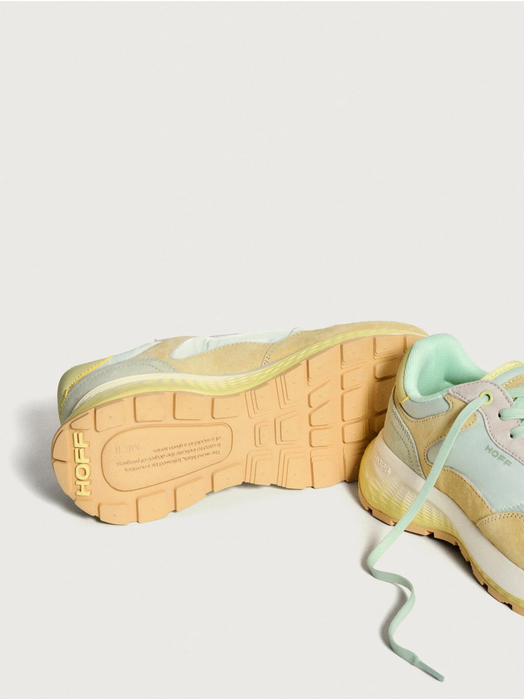 Womens Reading II City Trainer