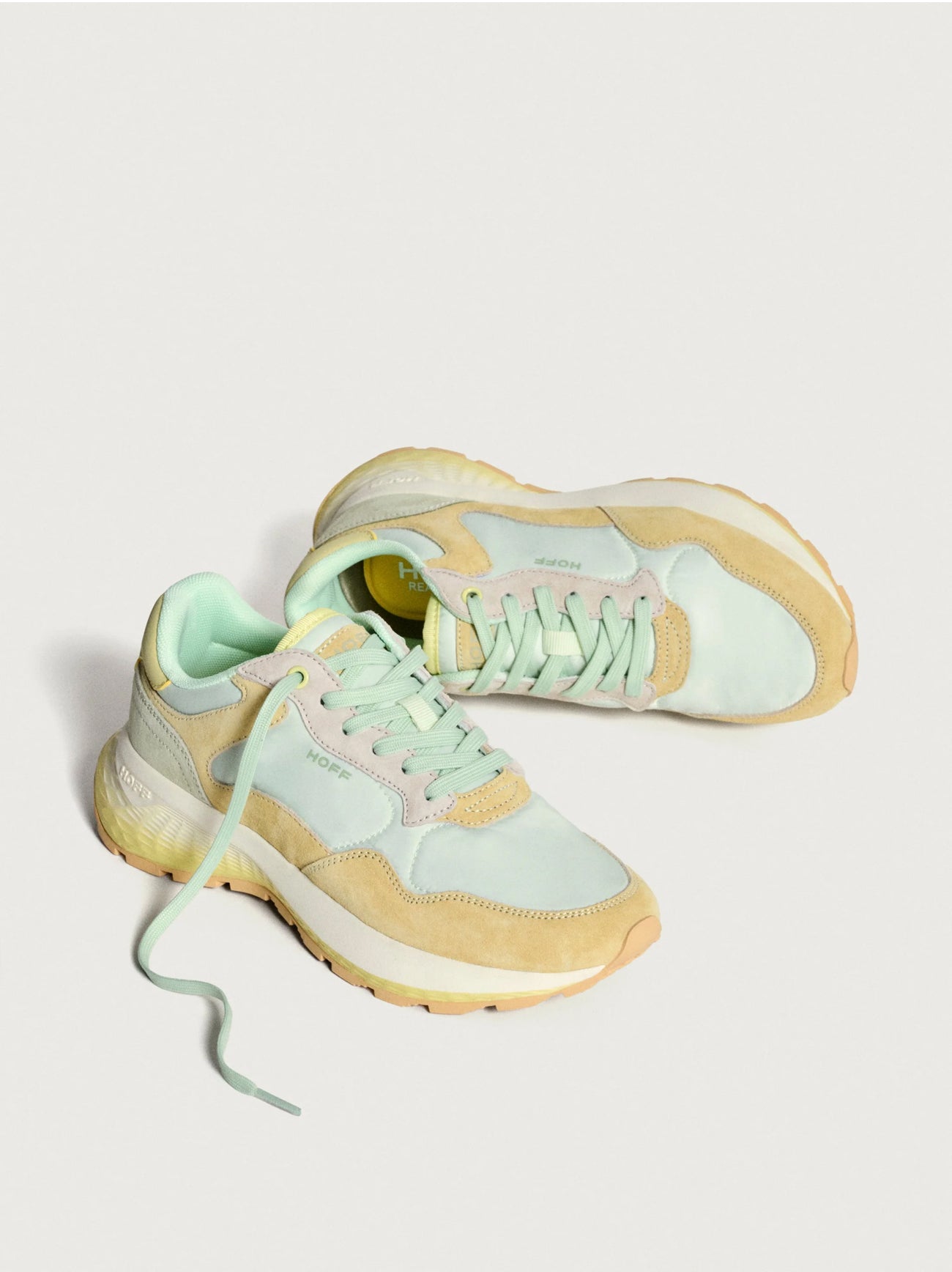 Womens Reading II City Trainer