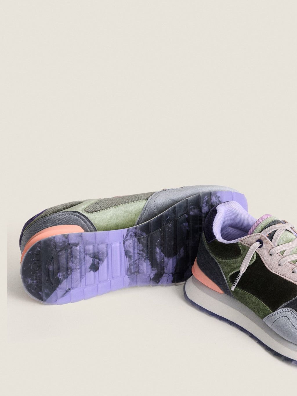 Womens Emerald City Trainer