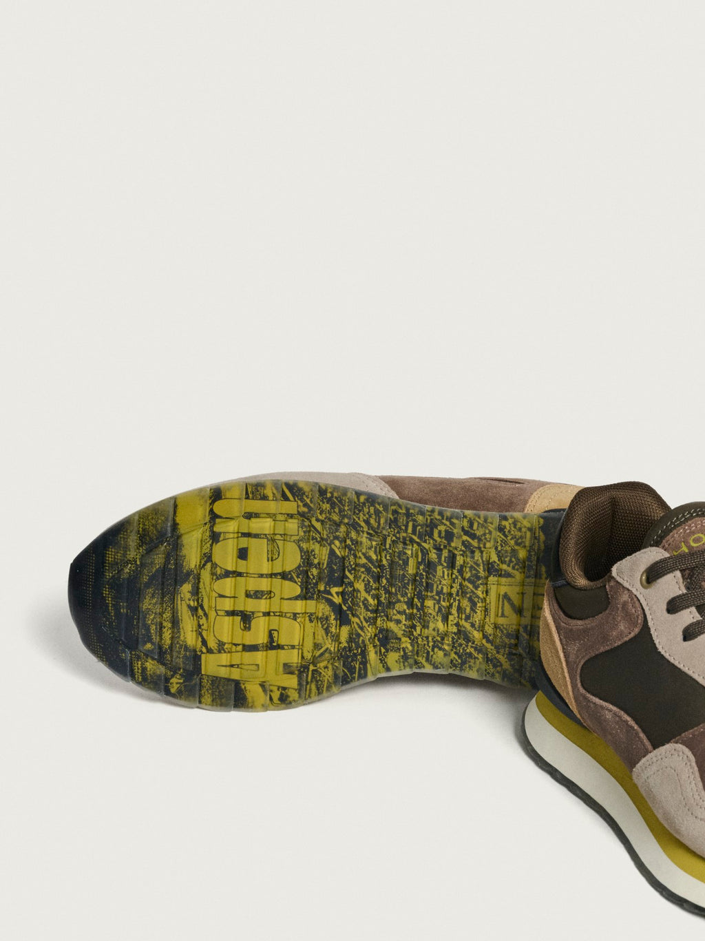 Mens Aspen City Trainer