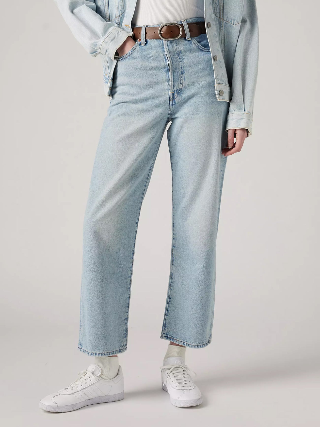 Womens Middle Road Ribcage Straight Ankle Jean