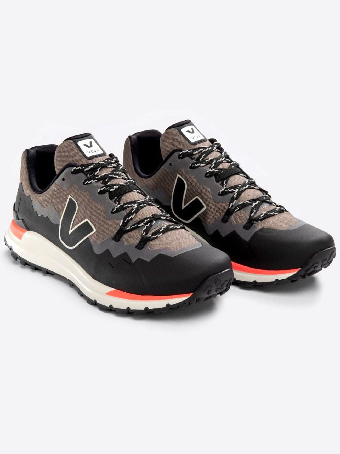 Mens Basalt Black Fitz Roy Trainer