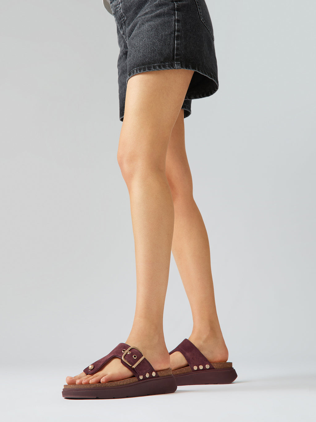 Womens Deep Maroon Gen-FF Buckle Suede Toe-Post Sandal