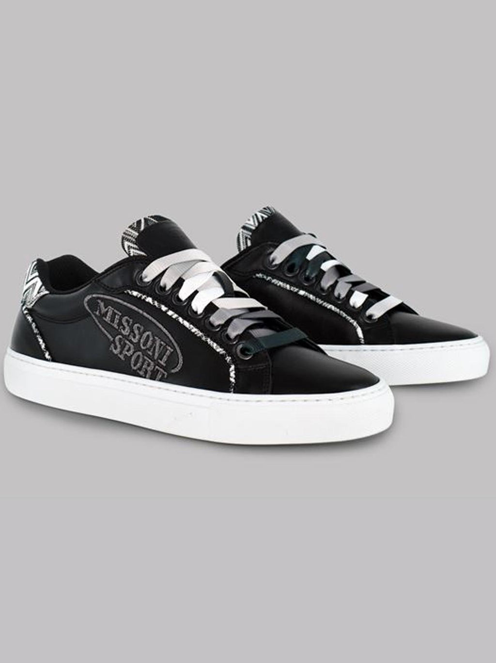 Womens Black Stancap Trainer